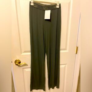 Authentic New UGG Britta Pants Women’s Size S, Forester (Dark Green) Color
